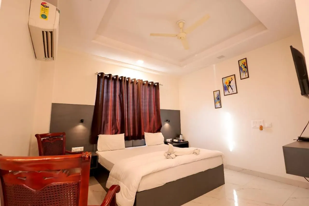 ***  Hotel Palace Inn Agra Tajganj India